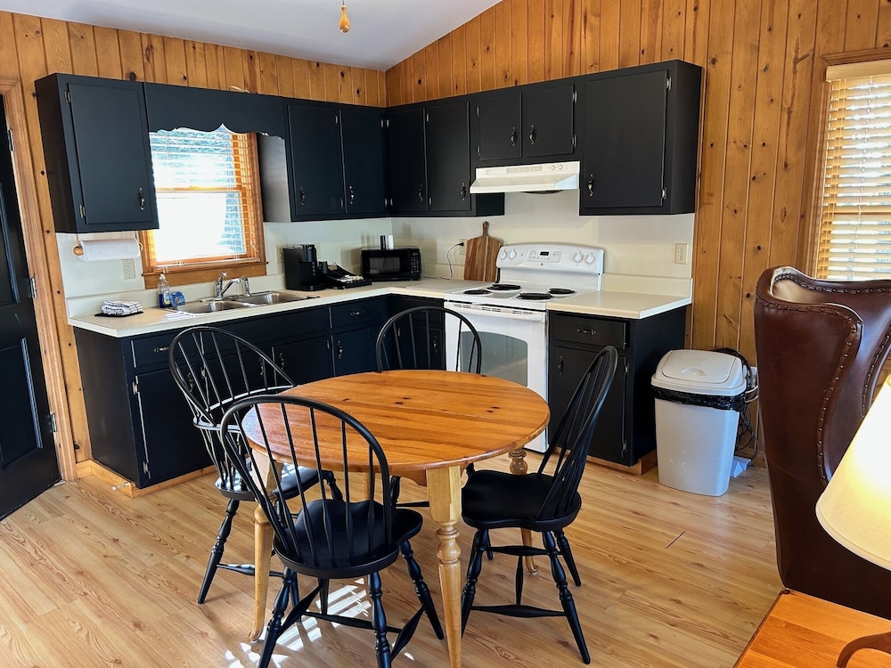 Fire Mountain Inn Cabins & Treehouses - photo 17