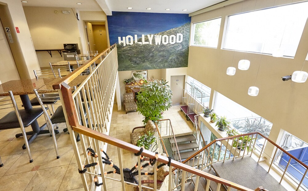 Hollywood Orchid Suites - photo 25