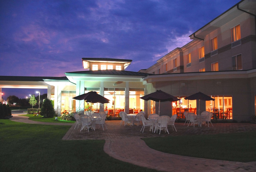 Hilton Garden Inn Riverhead - photo 41