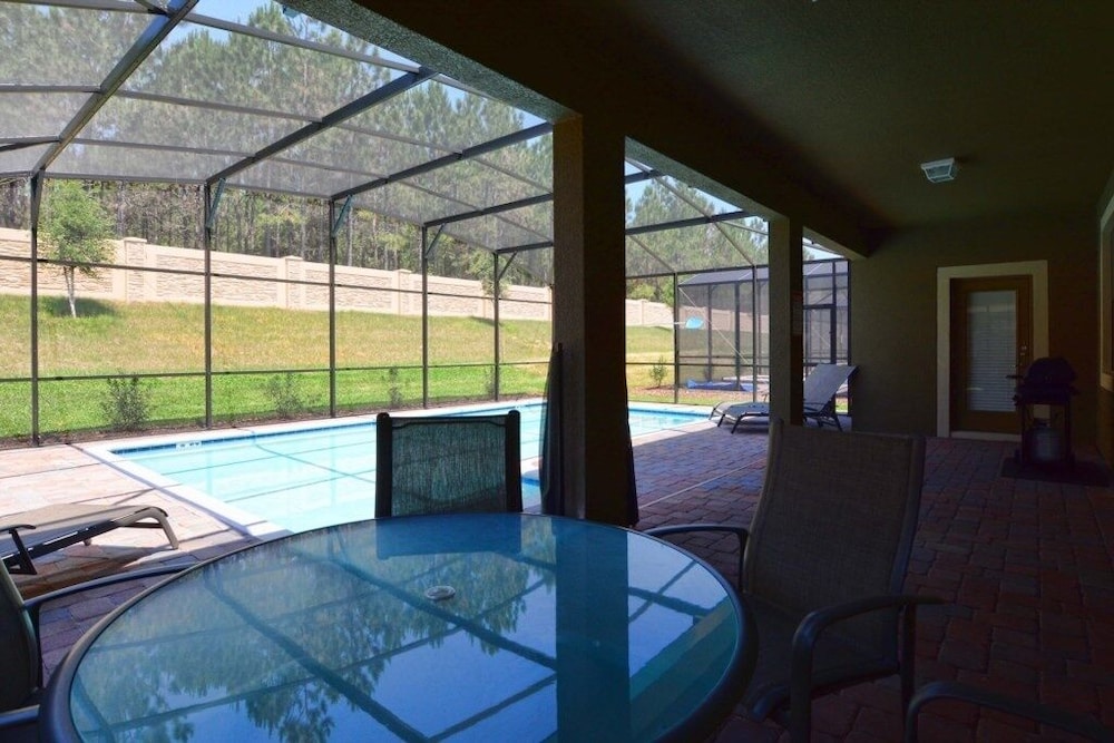 Resort Community Large Private Pool Free Wifi Game Room No Rear Neighbors 6 Bedroom Home by RedAwning - photo 32