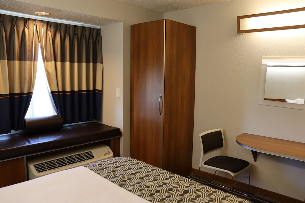 Microtel Inn & Suites by Wyndham Columbus Near Fort Benning - photo 34