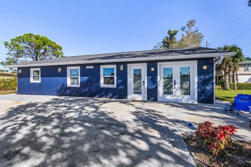 Beachy Blue Getaway in Bonita Springs, United States