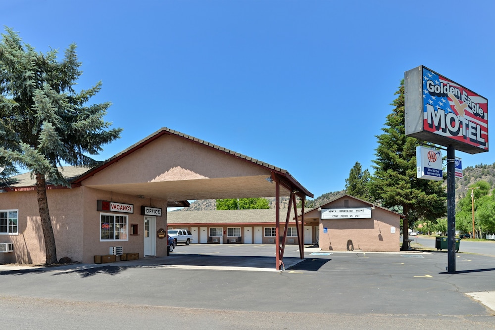 Golden Eagle Motel - photo 20