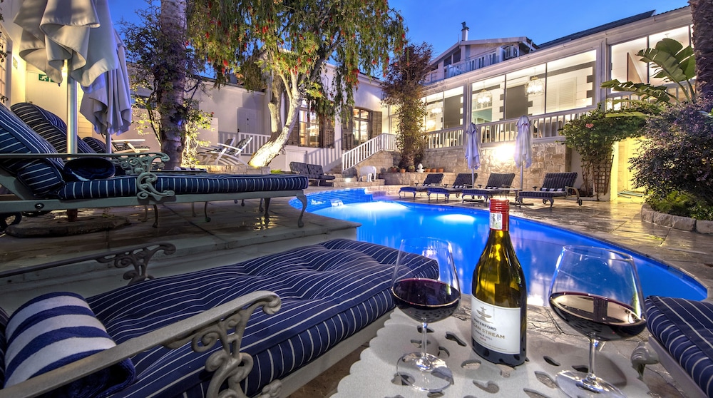 Blackheath Lodge — 4-Star Luxury Hotel in Cape Town, South Africa