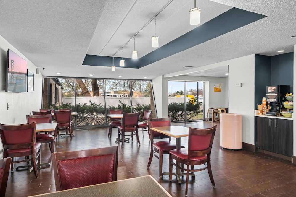 Quality Inn & Suites Mall of America MSP Airport - photo 44