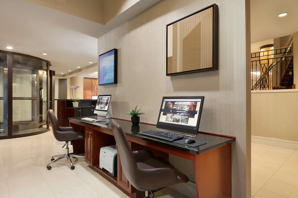 Hilton Arlington - photo 56