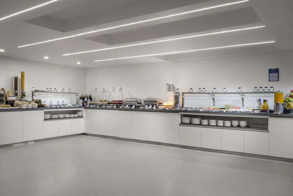 מזון ומשקאות