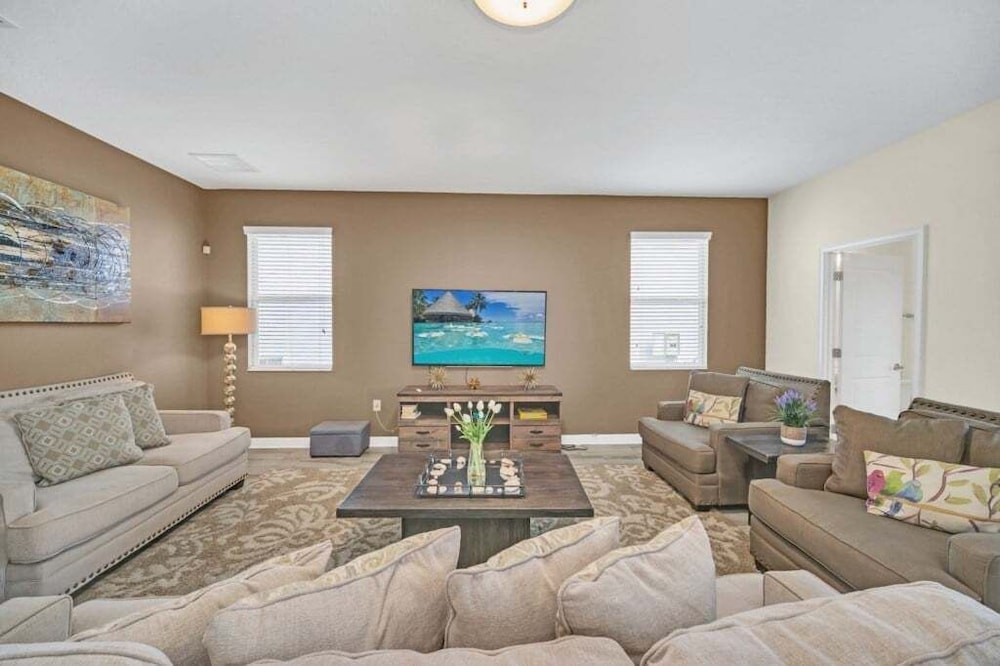 1501Mb — 4-Star Luxury Hotel in Davenport, United States