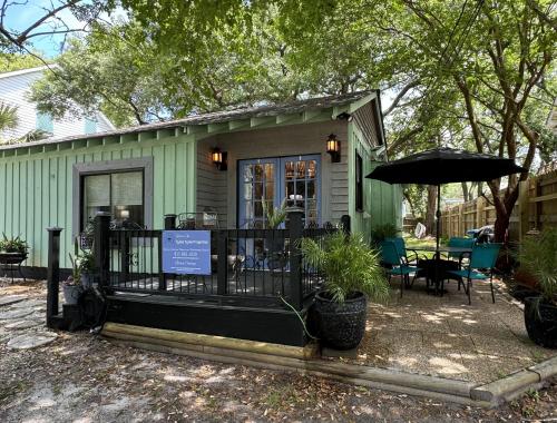 Grace Cottage charm awaits Loyalty Program — 4-Star Luxury Hotel in Tybee Island, United States