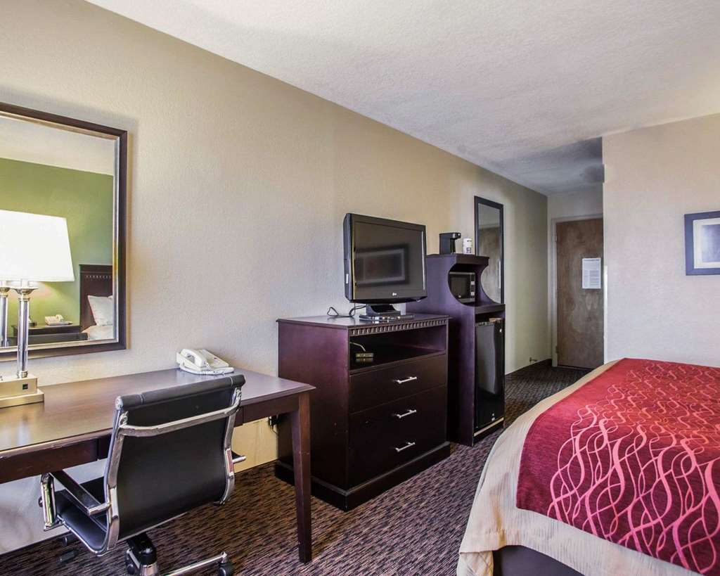 Quality Inn Belton Kansas City South - photo 16
