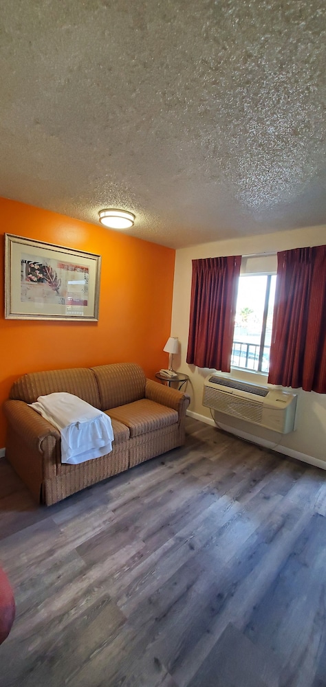 Anaheim National Inn - photo 43