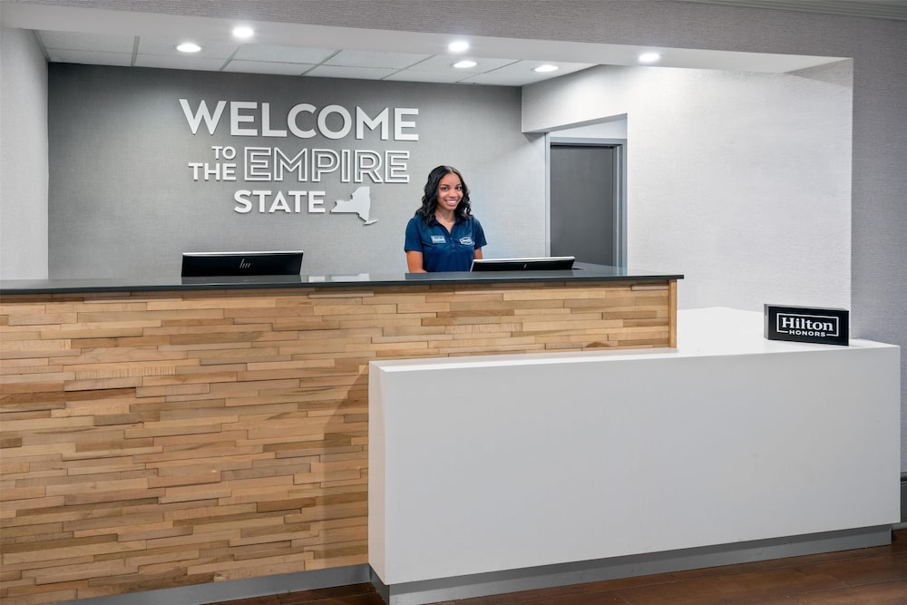 Hampton Inn Buffalo Airport Galleria Mall - photo 3