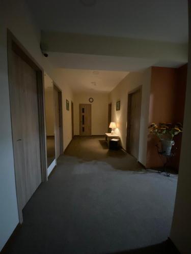 5 Rooms near 300 Aragveli metro station