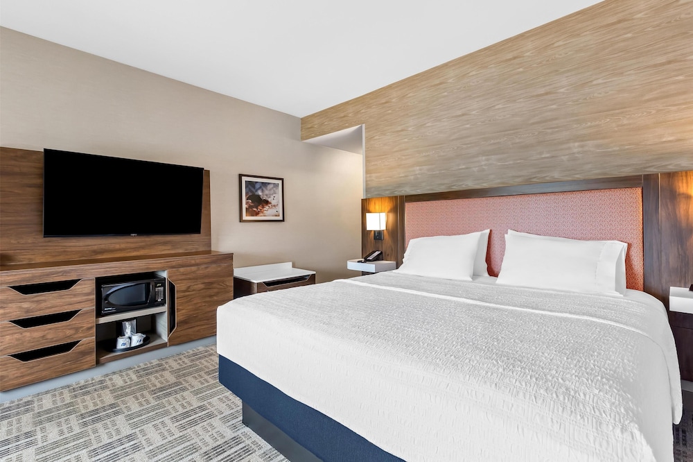 Hampton Inn & Suites Grove City - photo 14