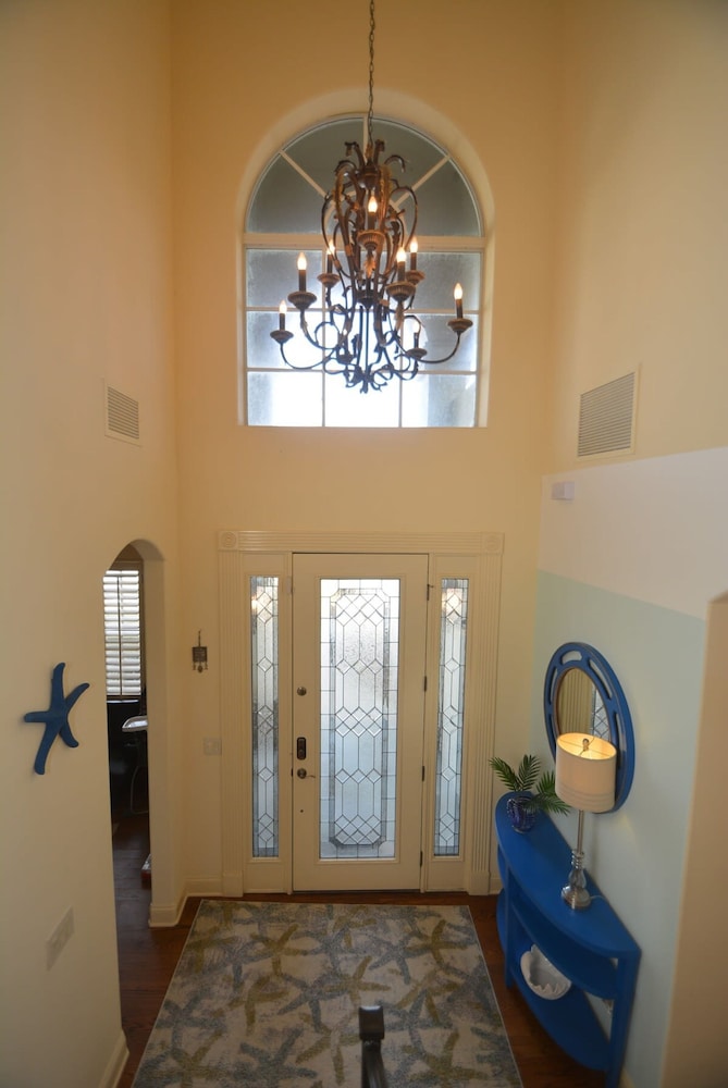 Ocean View Paradise Steps away from the Beach Will Accommodate Up To 10 People including 1 3 Fa - photo 8