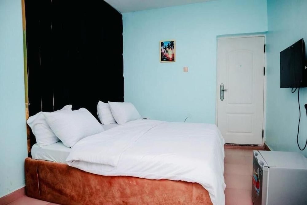 Las Bintus Villa Hotels — Gombe — photo 3