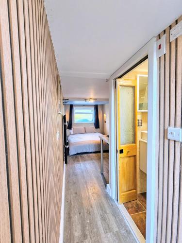 Rooms Fg in Luton, United Kingdom