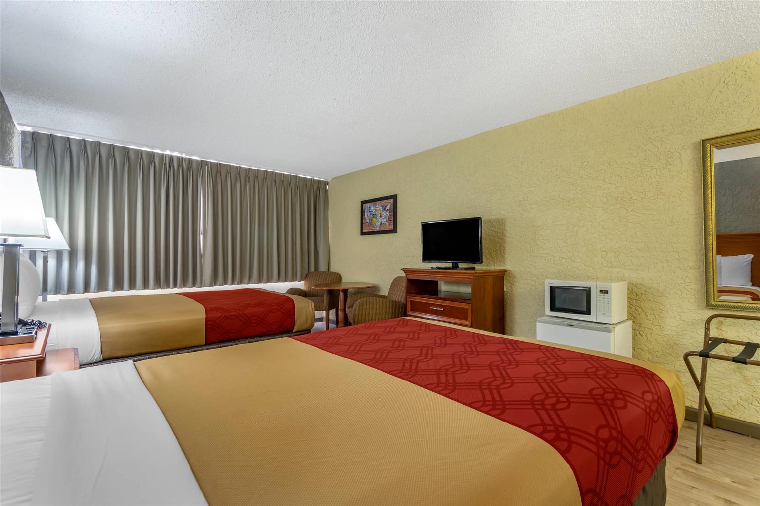 Econo Lodge Broken Arrow Tulsa - photo 6