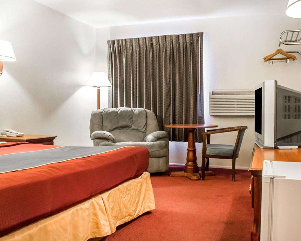 Rodeway Inn Winslow I 40 - photo 14
