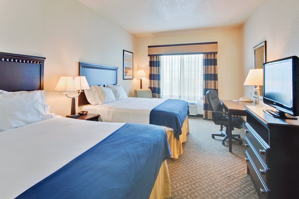 Holiday Inn Express Delano by IHG - photo 7