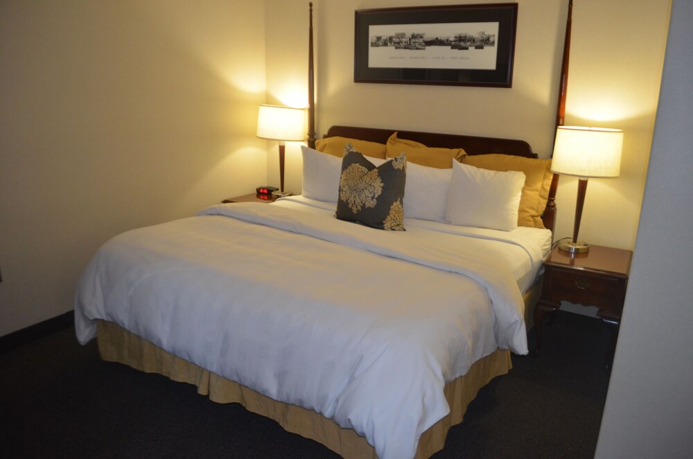 Chapel Hill University Inn - photo 15