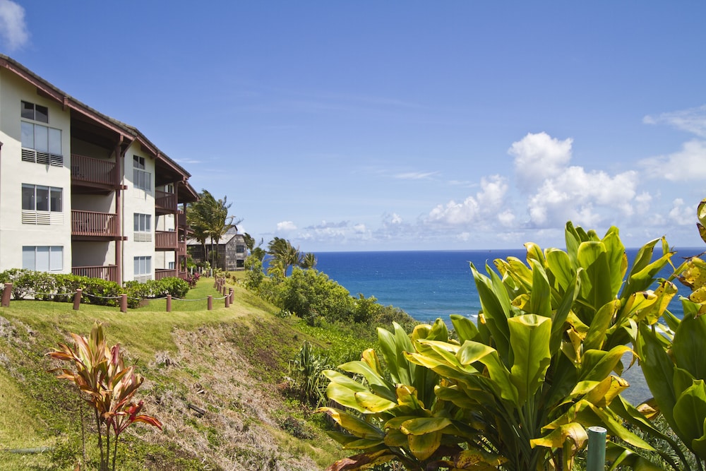 Club Wyndham Shearwater - carbon neutral hotel in Princeville