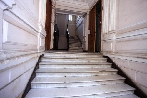 Dali's Royal Apartment