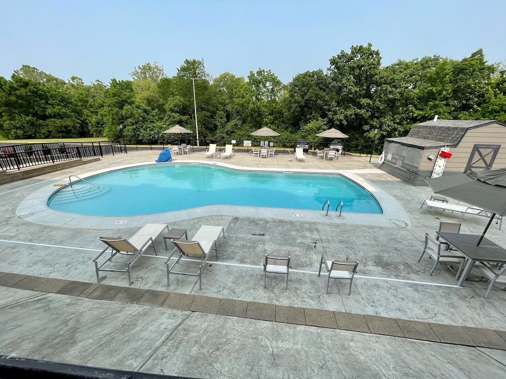 Country Inn & Suites by Radisson Erlanger Cincinnati South - photo 10
