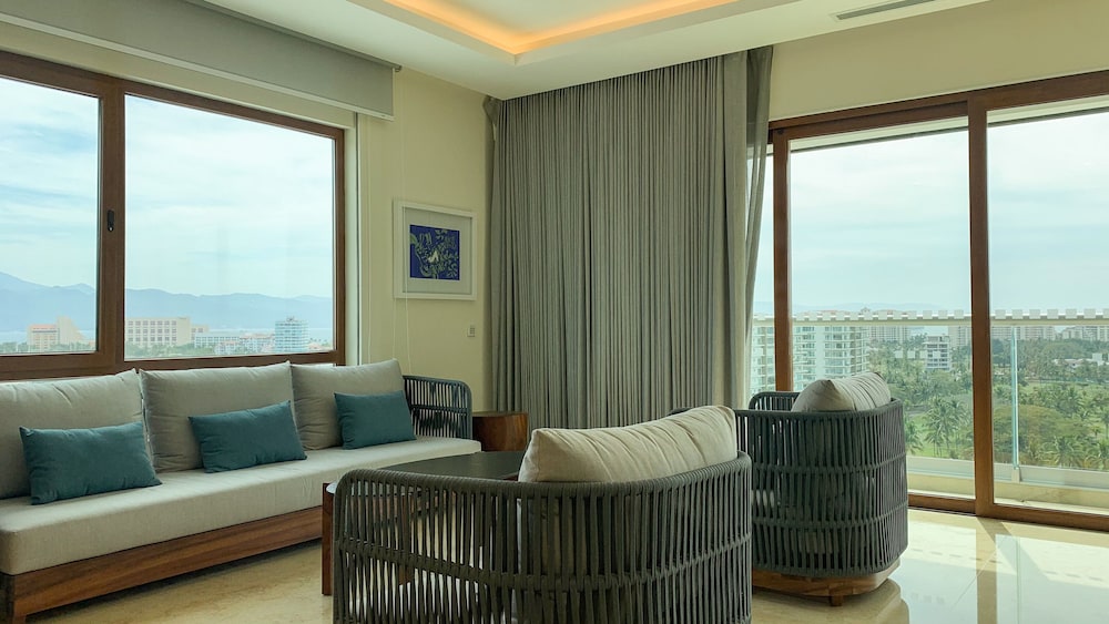 Holiday Inn & Suites Puerto Vallarta Marina & Golf by IHG