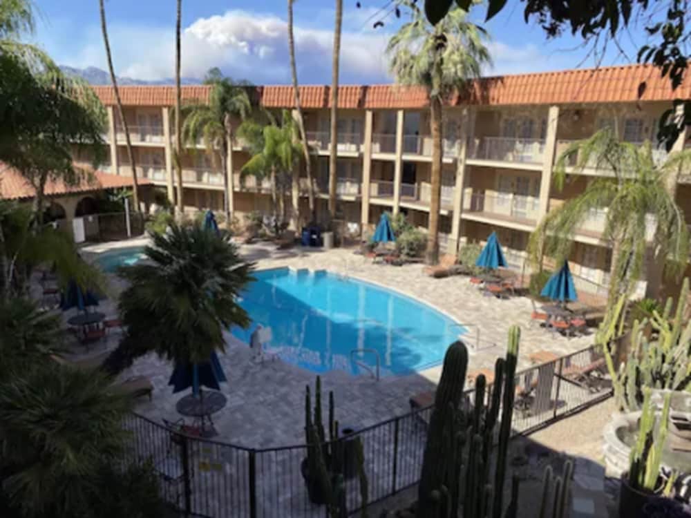 DoubleTree Suites by Hilton Tucson Williams Center - photo 47
