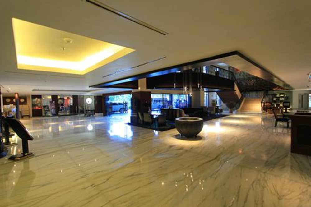 Blue Sky Hotel — Balikpapan — photo 2