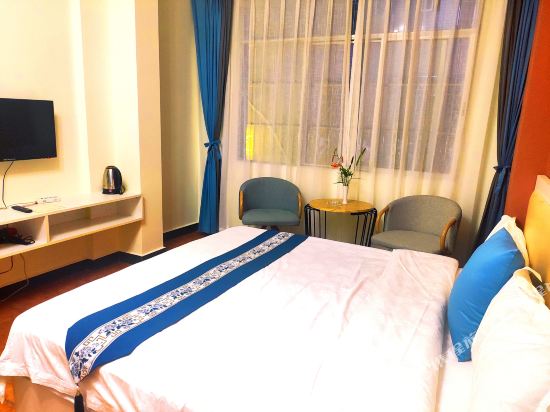 Qijingyidaoliansuojiudian in Qujing, People's Republic of China