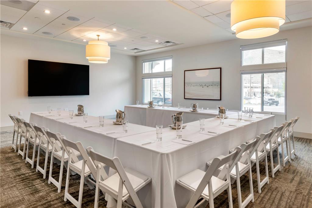 Cambria Hotel Calabasas Malibu - photo 42