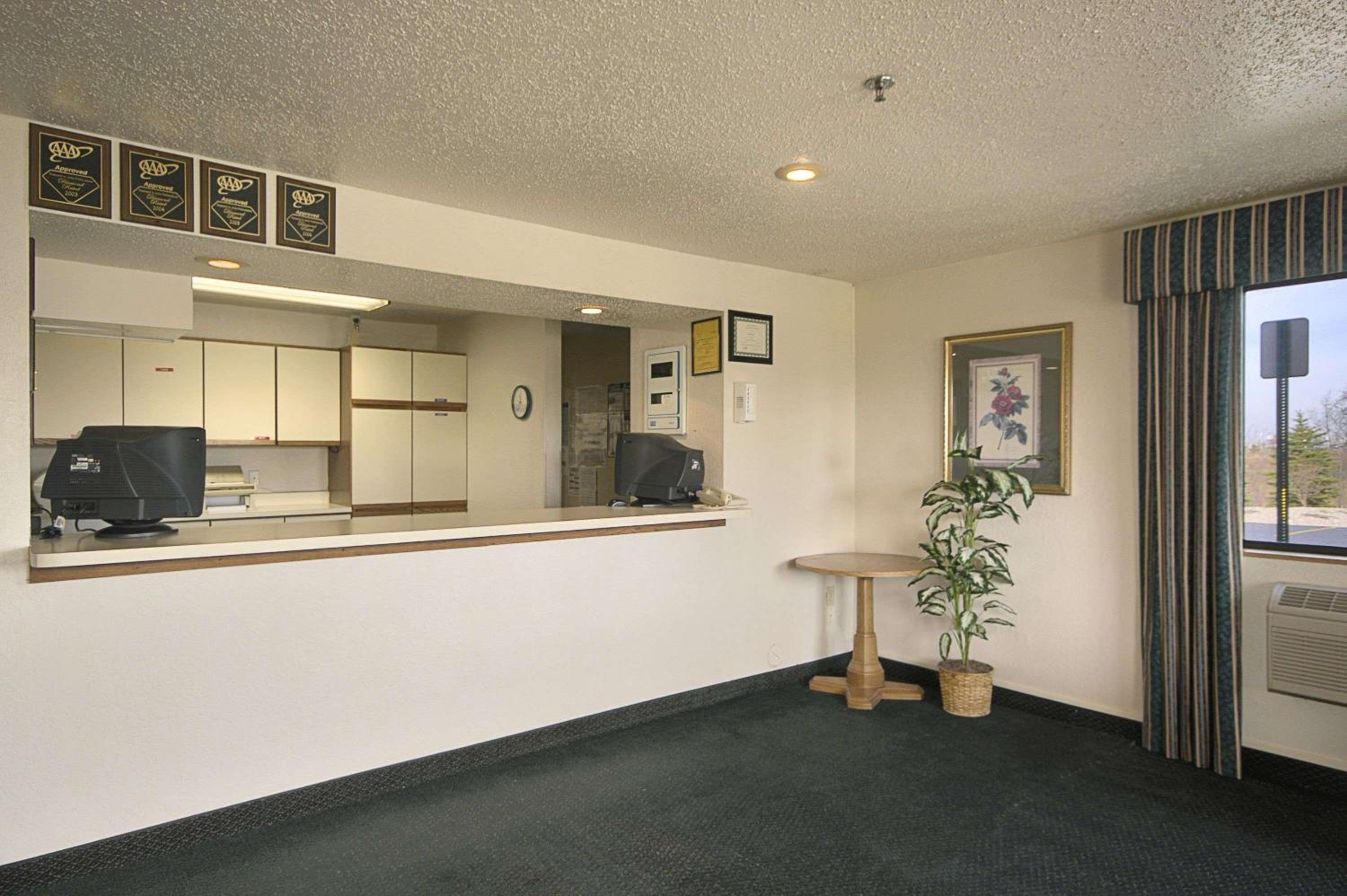 Travelodge by Wyndham Hudsonville — hotel in Hudsonville