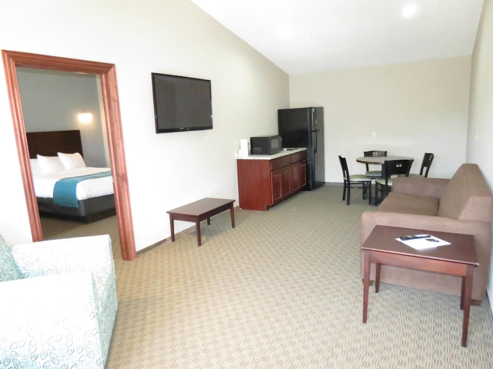 Edgewater Hotel - photo 11