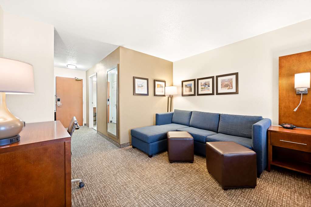 Comfort Inn & Suites Decatur Forsyth - photo 19