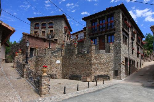 Casa El Maguillo Jalón — 4-Star Luxury Hotel in Jalon De Cameros, Spain