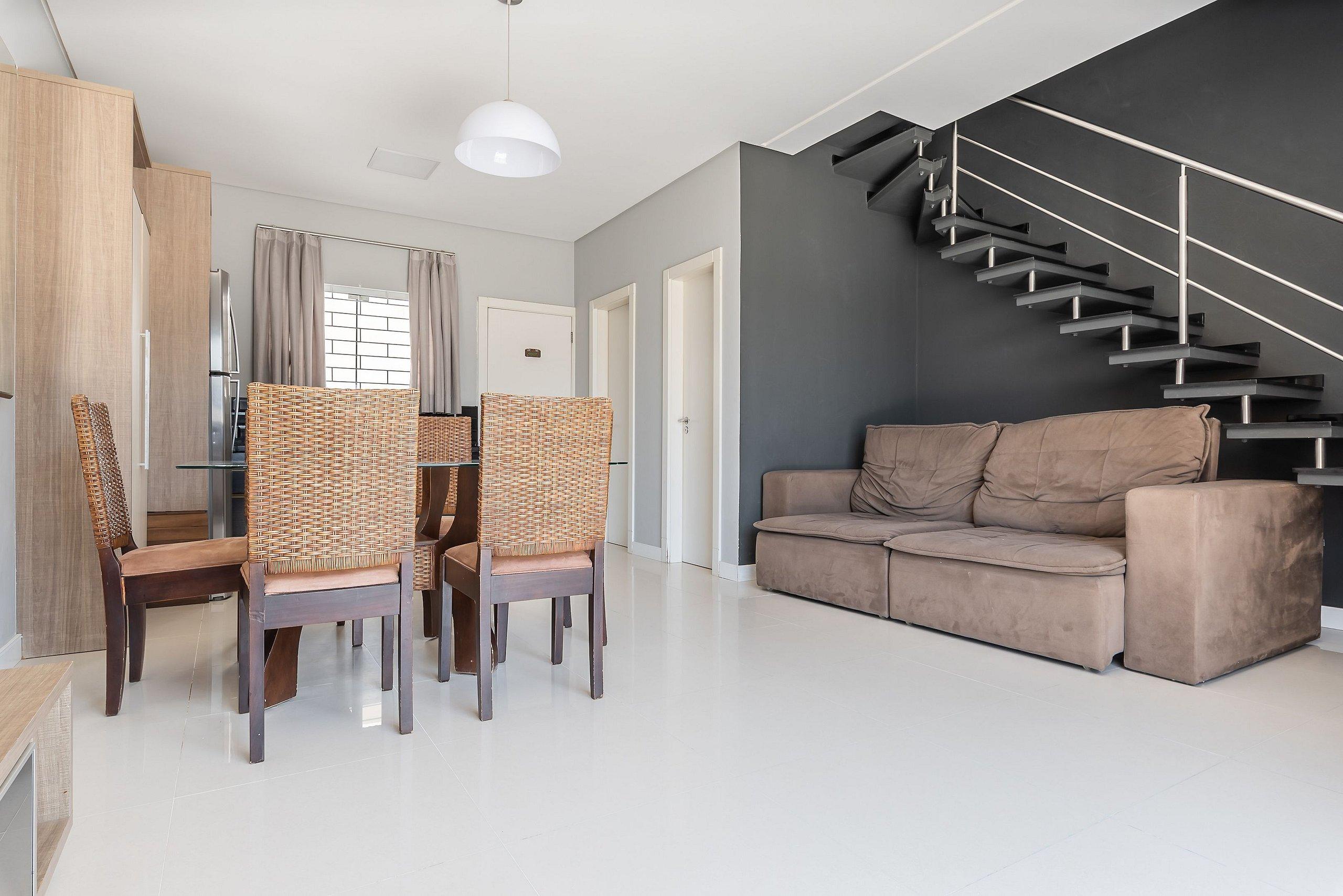 Lindo sobrado c piscina pé na areia RAT002 in Porto Belo, Brasil