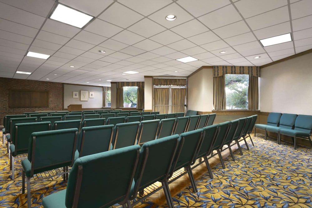 Days Inn by Wyndham Sidney OH - photo 19