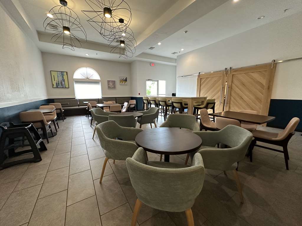 Best Western Watertown - photo 8