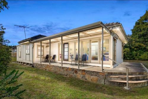 Charming Beach Retreat in Dromana, Australia