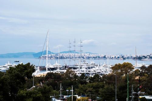 Flisvos Seafront Marina apartment — 4-Star Luxury Hotel in Athens, Greece