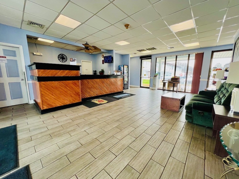 Travelodge by Wyndham Carlisle North - photo 2