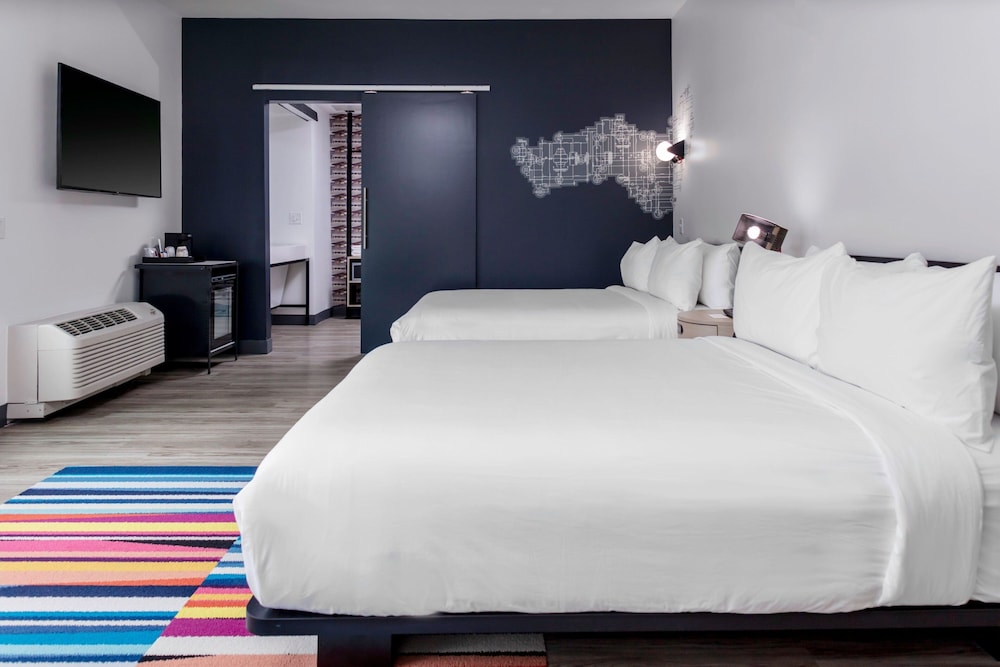 Aloft Savannah Airport - photo 7