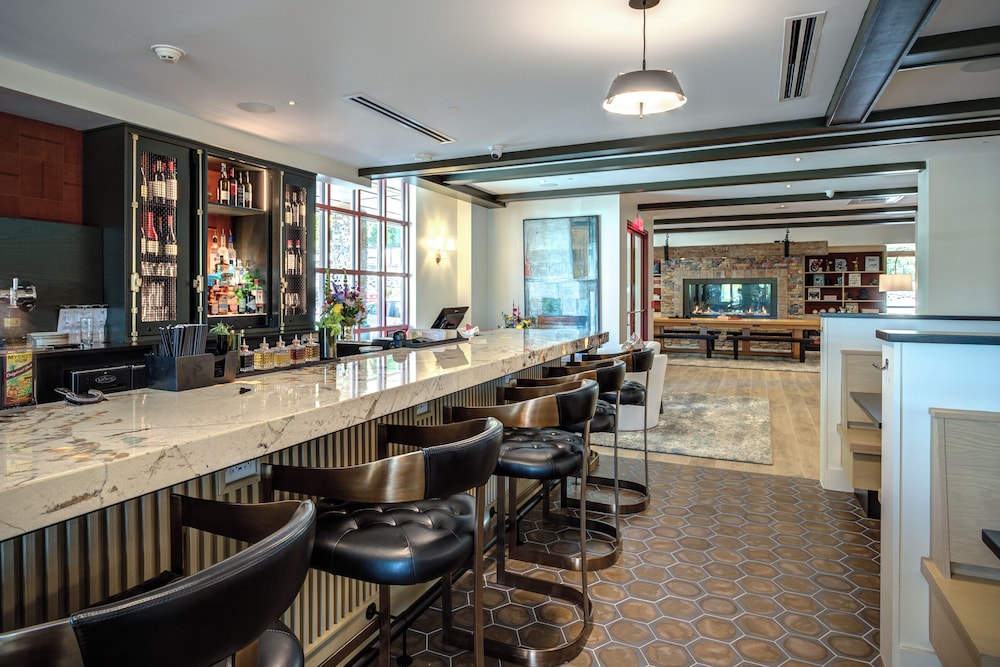 The Embers Hotel - photo 102
