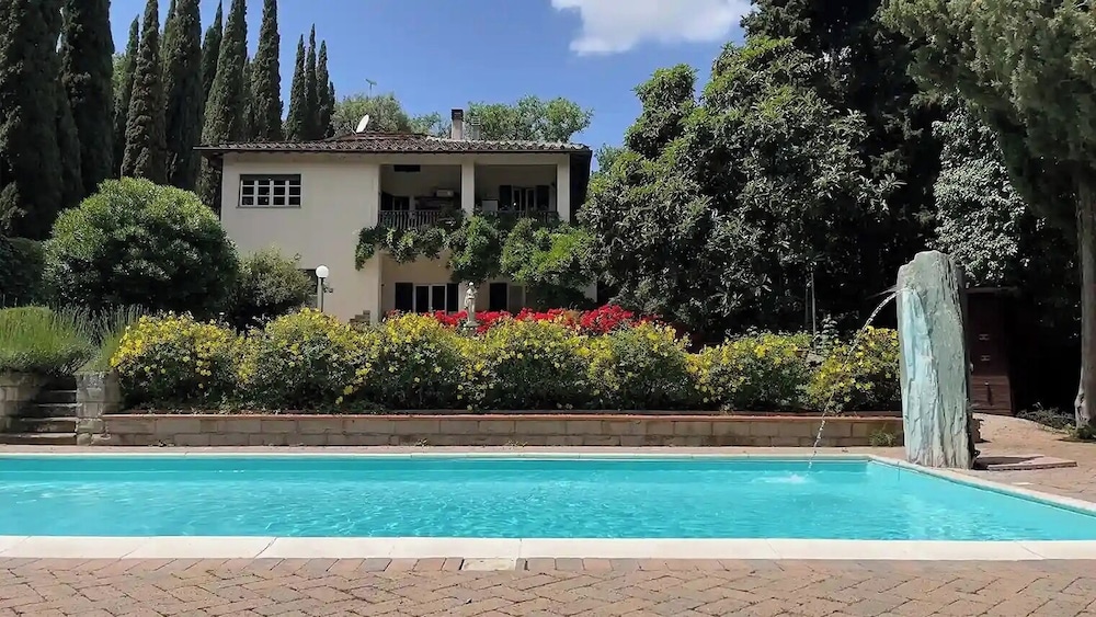 Villa Sargiano — 4-Star Luxury Hotel in Arezzo, Italy