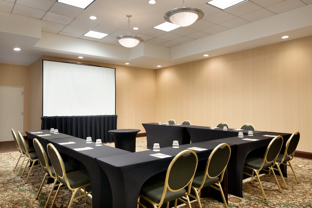 Hilton Garden Inn Fairfax - photo 35