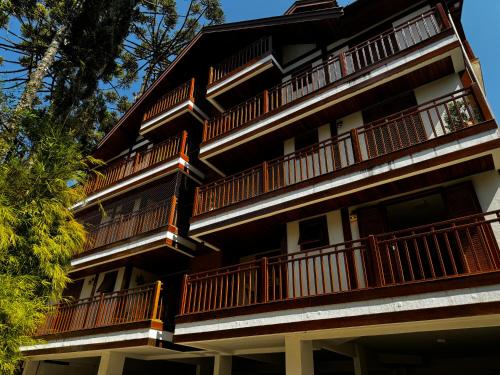 Apartamentos Centrinho Capivari Recanto Boticário — 4-Star Luxury Hotel in Campos Do Jordao, Brasil