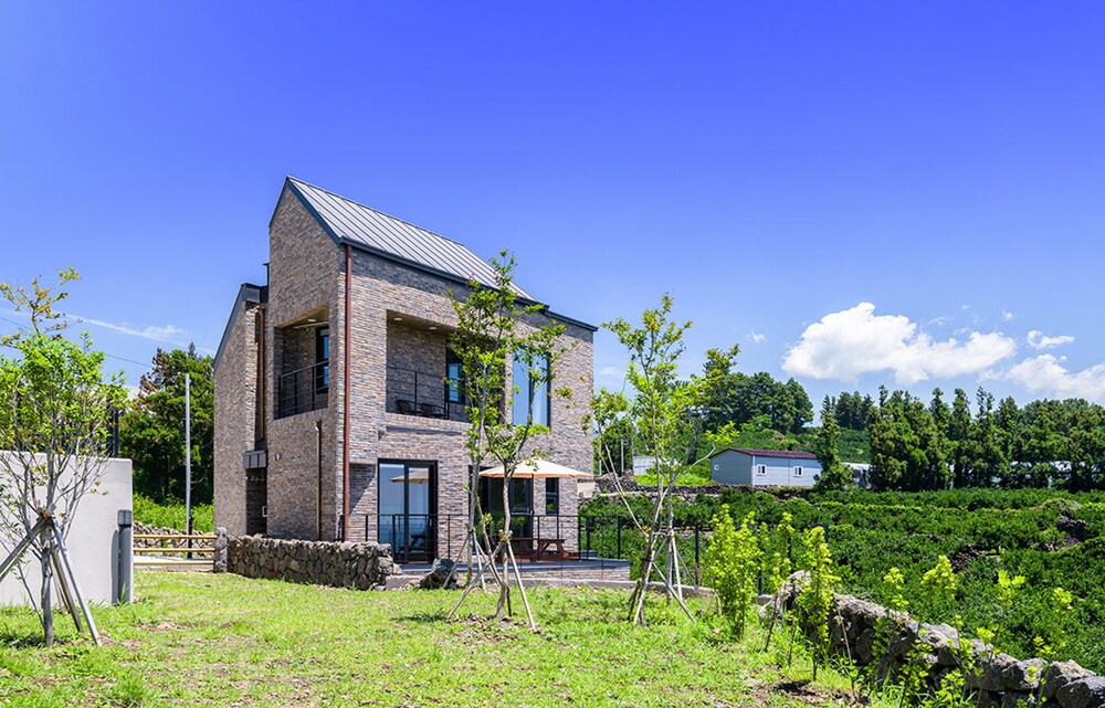 The House Adagio Regency — 4-Star Luxury Hotel in Seogwipo, South Korea