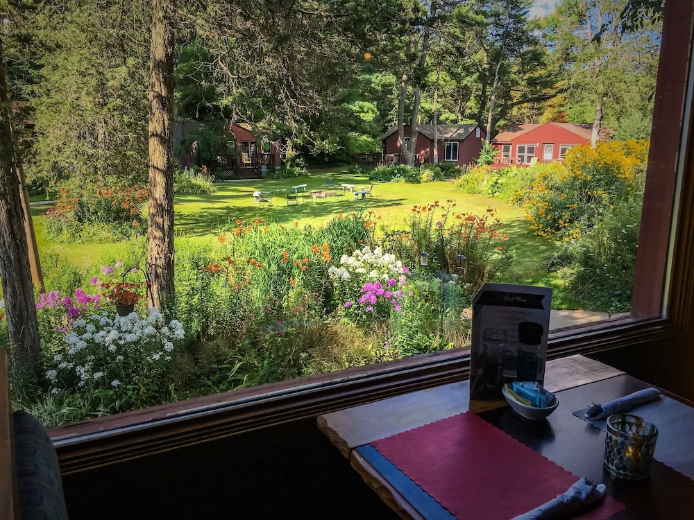 Silver Spruce Resort - photo 8